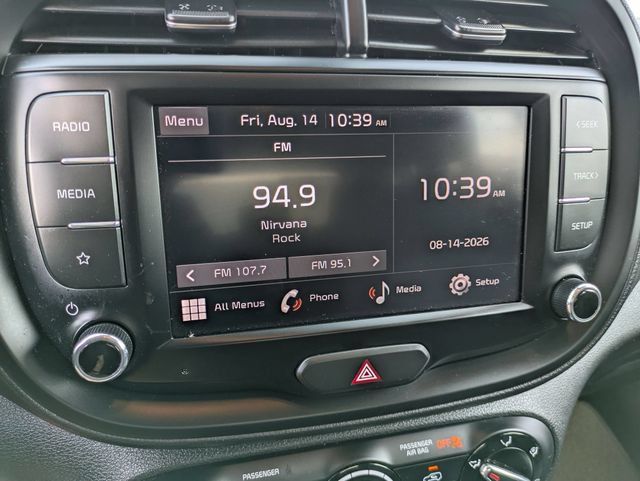 Used 2024 Kia Soul LX FWD image 13