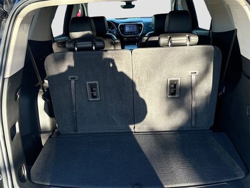 Used 2023 GMC Acadia Denali w/ Black Diamond Edition image 28