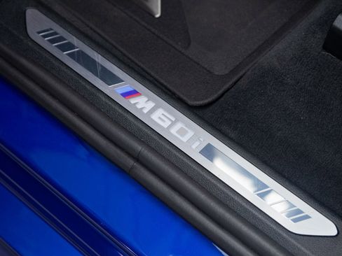 Used 2025 BMW X5 M60i w/ Climate Comfort Package image 15