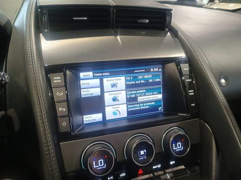 Used 2015 Jaguar F-TYPE Convertible image 22