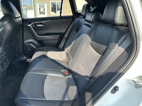 Used 2019 Toyota RAV4 XSE AWD/4WD image 5