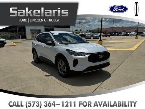 Certified 2025 Ford Escape ST-Line AWD/4WD image 3