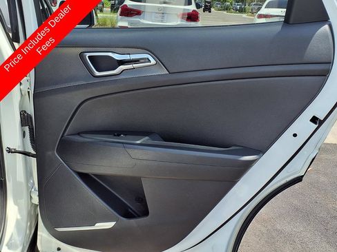 Used 2024 Kia Sportage LX FWD image 13