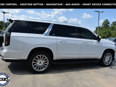 Used 2021 Cadillac Escalade ESV Premium Luxury w/ LPO, Illumination Package image 6