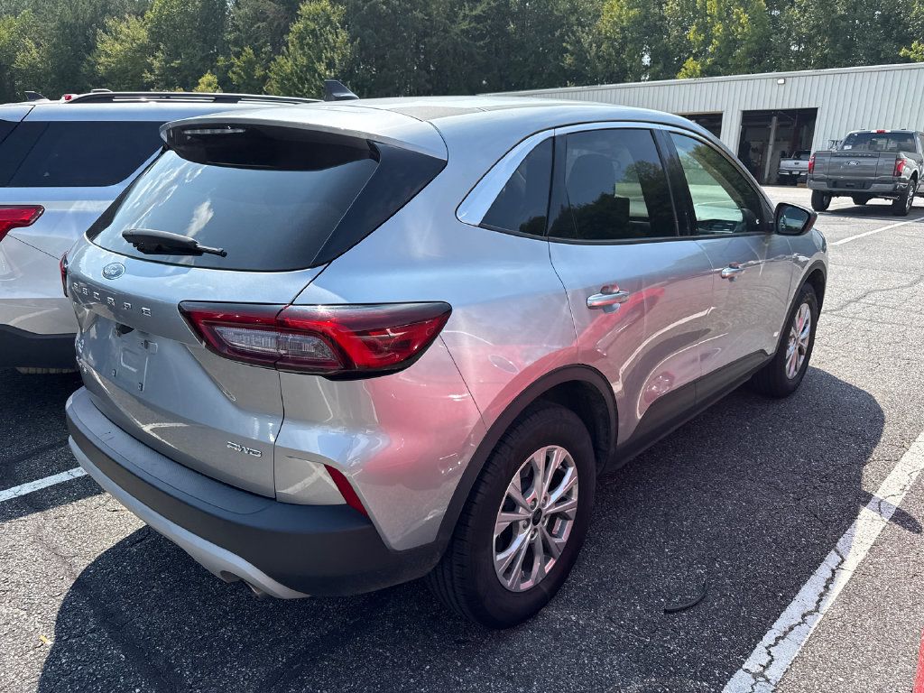 Used 2024 Ford Escape Active AWD/4WD image 16