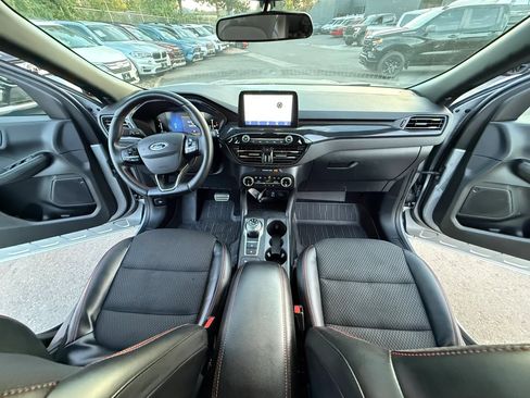 Used 2023 Ford Escape ST-Line Select AWD/4WD image 19