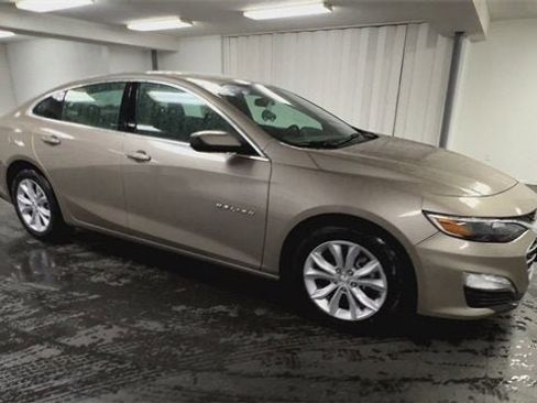 Certified 2024 Chevrolet Malibu LT image 2
