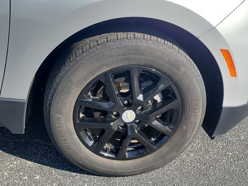 Used 2022 Chevrolet Equinox LS FWD image 10