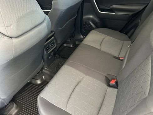 Certified 2022 Toyota RAV4 XLE w/ Convenience Package AWD/4WD image 16