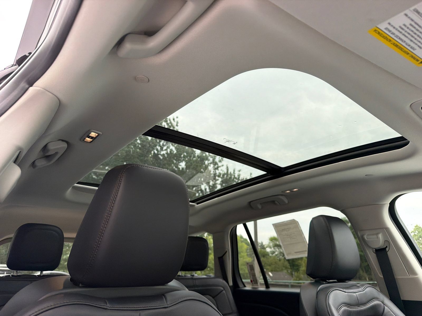 New 2027 Lincoln Aviator Reserve w/ Jet Appearance Package AWD/4WD image 13