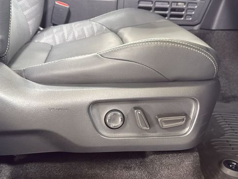 Certified 2025 Toyota 4Runner TRD Off-Road Premium image 20