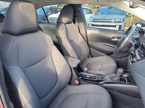 Used 2021 Toyota Corolla LE image 19