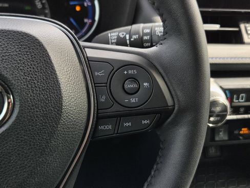 Used 2024 Toyota RAV4 XSE AWD/4WD image 19