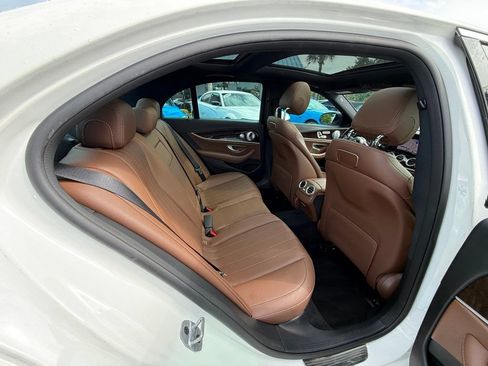 Used 2019 Mercedes-Benz E 300 image 30