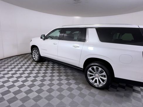 New 2025 Chevrolet Suburban Premier image 65