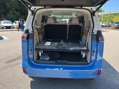 New 2025 Volkswagen ID. Buzz 1st Edition image 23