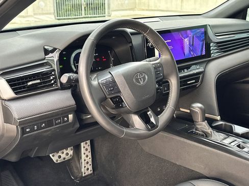 Used 2025 Toyota Camry SE w/ Multimedia Upgrade Package FWD image 14