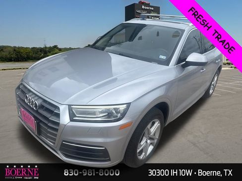 Used 2019 Audi Q5 2.0T Premium w/ Convenience Package AWD/4WD image 4