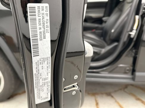 Used 2023 Jeep Compass Latitude w/ Sun and Sound Group image 12