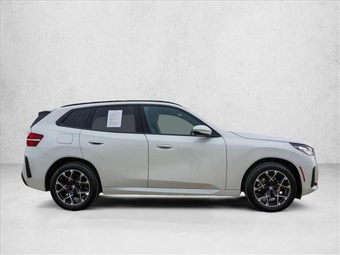 Used 2025 BMW X3 xDrive30i image 4