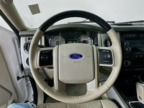 Used 2014 Ford Expedition Limited image 12