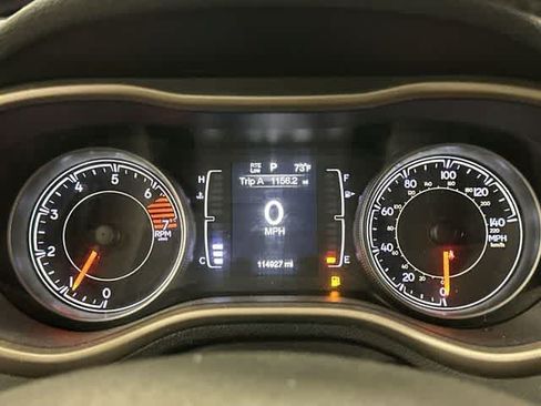 Used 2016 Jeep Cherokee Latitude w/ Cold Weather Group AWD/4WD image 6