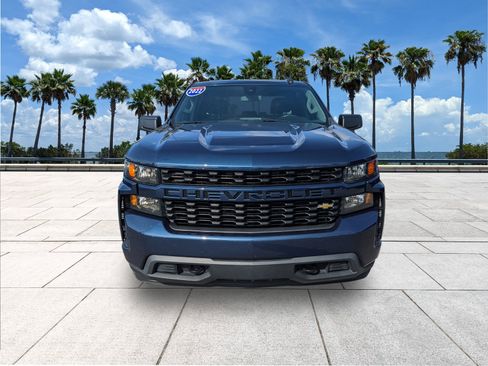 Used 2022 Chevrolet Silverado 1500 Custom w/ Safety Confidence Package image 3