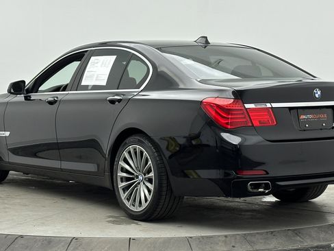 Used 2011 BMW 750i image 7