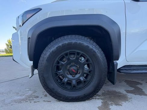 Used 2026 Toyota 4Runner TRD Off-Road Premium AWD/4WD image 25