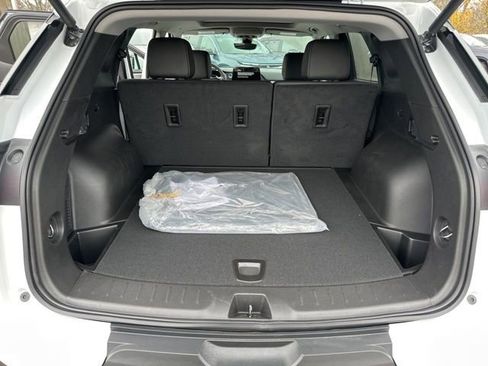 New 2025 Chevrolet Blazer LT w/ Sound & Technology Package image 11