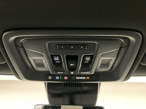 Used 2025 Chevrolet Silverado 1500 High Country w/ Technology Package AWD/4WD image 23