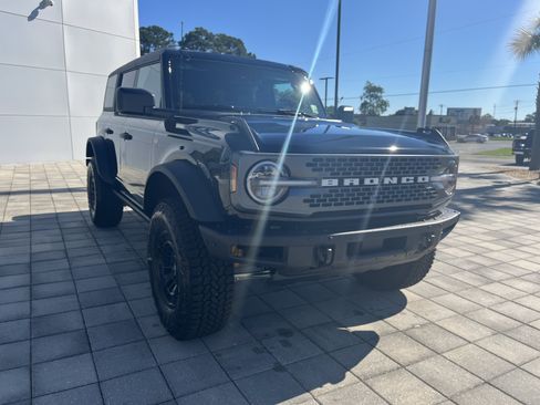 New 2026 Ford Bronco Badlands w/ Sasquatch Package AWD/4WD image 8