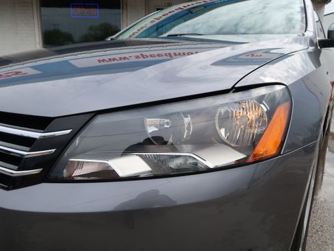 Used 2012 Volkswagen Passat 2.5 SE image 35