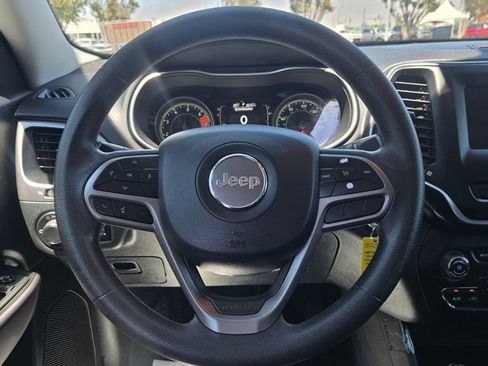 Used 2021 Jeep Cherokee Latitude AWD/4WD image 13