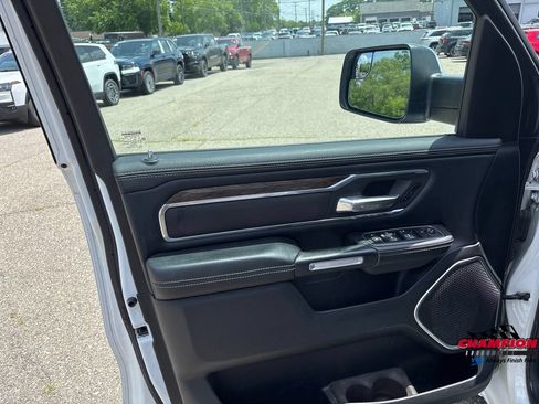 Used 2020 RAM 1500 Laramie AWD/4WD image 14