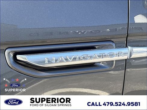 Used 2021 Lincoln Navigator Reserve AWD/4WD image 14