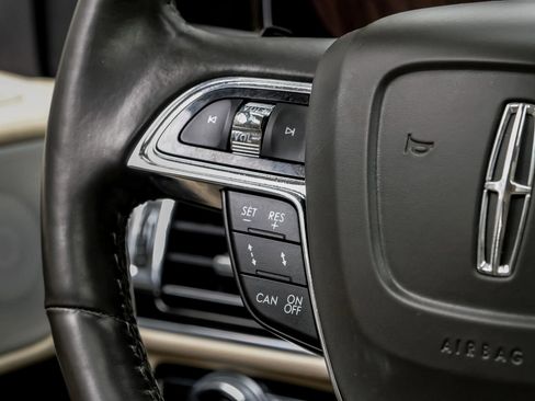 Used 2021 Lincoln Navigator Reserve image 16