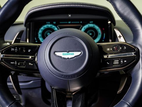 Used 2024 Aston Martin DB12 Coupe image 27