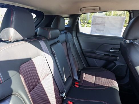 New 2025 Nissan Kicks SR image 18