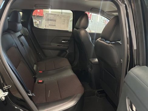 New 2025 Nissan Kicks SR image 13