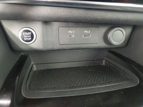 Used 2023 Nissan Rogue SV image 19