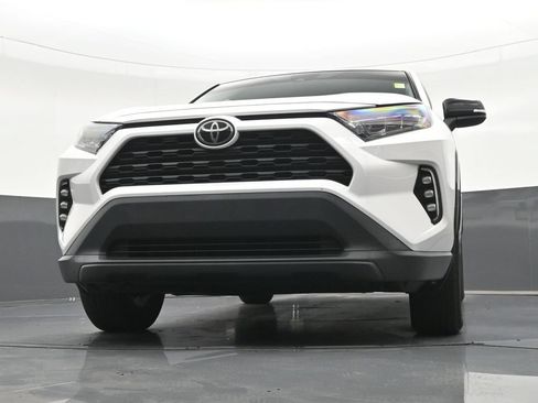 Used 2022 Toyota RAV4 LE FWD image 30