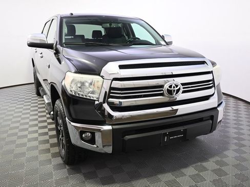 Used 2017 Toyota Tundra SR5 image 9
