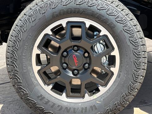 New 2026 Toyota Tacoma TRD Off-Road AWD/4WD image 33