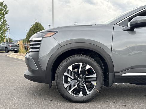 New 2025 Nissan Kicks SV w/ SV Premium Package image 8