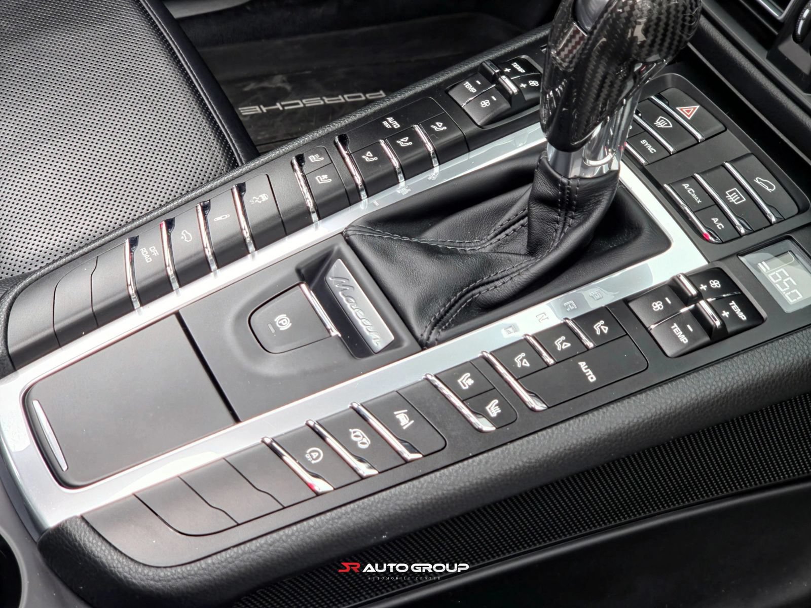 Used 2020 Porsche Macan S AWD/4WD image 37