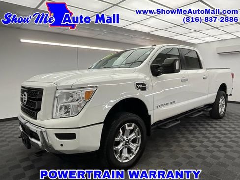 Used 2021 Nissan Titan SV w/ SV Convenience Package image 1