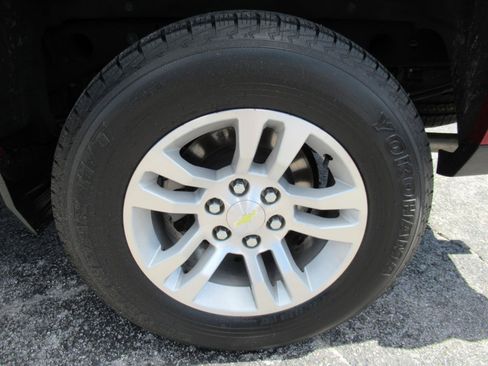 Used 2018 Chevrolet Silverado 1500 LT w/ All Star Edition RWD image 8