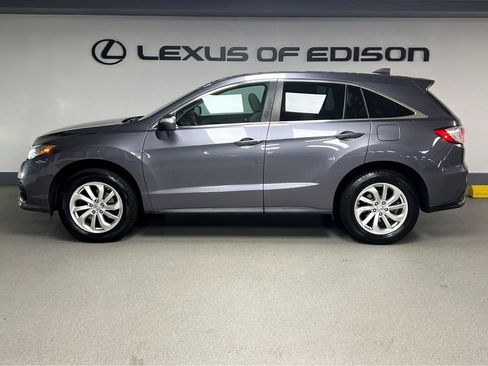 Used 2017 Acura RDX AWD w/ Technology Package image 4