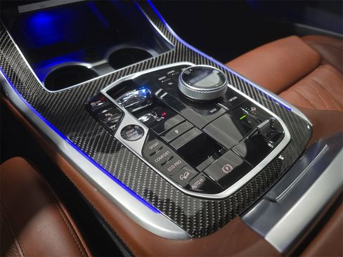 Used 2024 BMW X7 M60i w/ Executive Package image 21